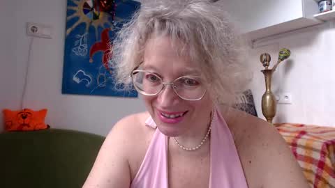 Snapshot of zosya1111 chatting on January 12, 8:57 am Zosya1111 online show from January 12, 8:57 am