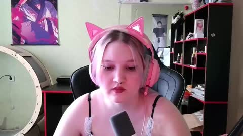 zoya173454 online show from April 25, 7:33 am