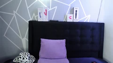 zpzphot online show from September 20, 10:33 pm