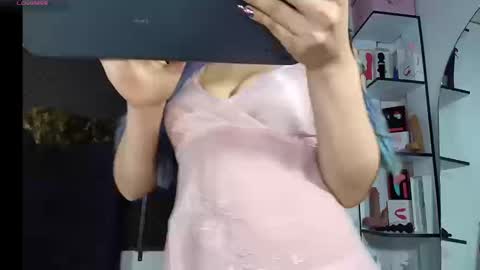 zpzphot online show from March 18, 8:34 pm