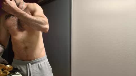 Zuko online show from October 15, 1:33 pm