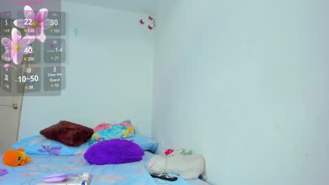 Snapshot of zule__williams chatting on February 26, 8:11 pm zule online show from February 26, 8:11 pm