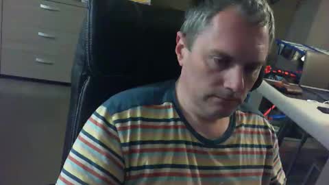 Snapshot of zultem chatting on April 13, 3:56 am zultem online show from April 13, 3:56 am