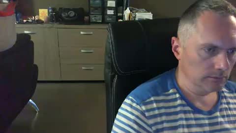 Snapshot of zultem chatting on May 19, 3:57 am zultem online show from May 19, 3:57 am