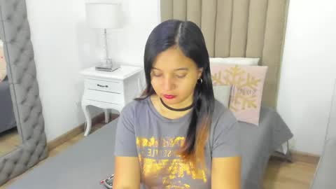 Im Zusan My schedule is from 1030pm to 430 am colombian time online show from April 13, 2:28 am