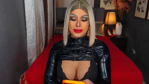 zyradom online show from December 3, 8:17 pm