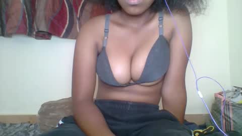 zyraelle_01 online show from April 25, 8:28 am