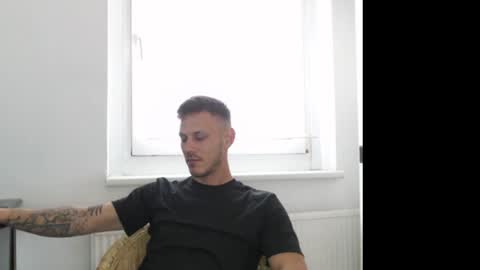 Snapshot of zyroblade chatting on July 26, 1:18 pm Zyro online show from July 26, 1:18 pm