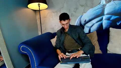 Zyro Nigth online show from October 28, 7:38 pm