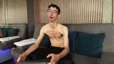 Zyro Nigth online show from November 12, 2:28 pm