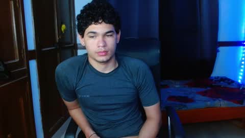 antonio felipe online show from December 5, 8:01 am