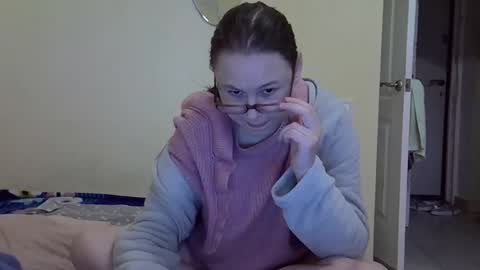 Zyuhre online show from November 19, 11:32 am