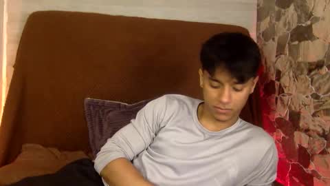 zyzz_1812 online show from February 1, 3:05 am