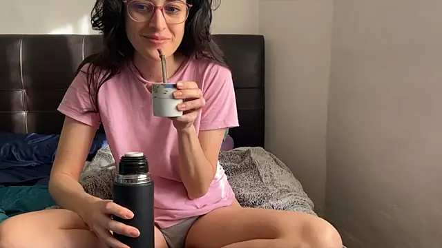 Lunaabbey online show from February 23, 8:12 am