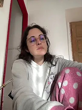 Snapshot of Lunaabbey chatting on May 14, 5:58 am Lunaabbey online show from May 14, 5:58 am