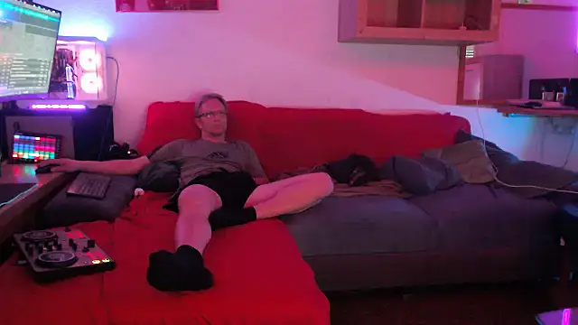 Snapshot of davidgntxxxxx chatting on April 28, 5:29 pm davidgntxxxxx online show from April 28, 5:29 pm