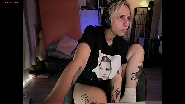 Snapshot of Mannarie_Madsinn chatting on September 9, 1:16 am Mannarie Madsinn online show from September 9, 1:16 am