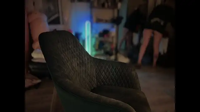 Snapshot of Mannarie_Madsinn chatting on September 25, 1:09 am Mannarie Madsinn online show from September 25, 1:09 am