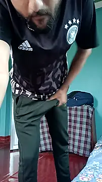 Snapshot of veeru__6969 chatting on October 28, 8:18 am veeru  6969 online show from October 28, 8:18 am