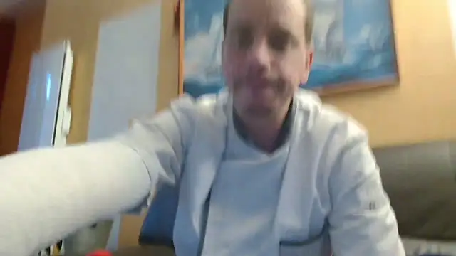 Snapshot of cloupefun chatting on December 11, 3:58 pm cloupefun online show from December 11, 3:58 pm