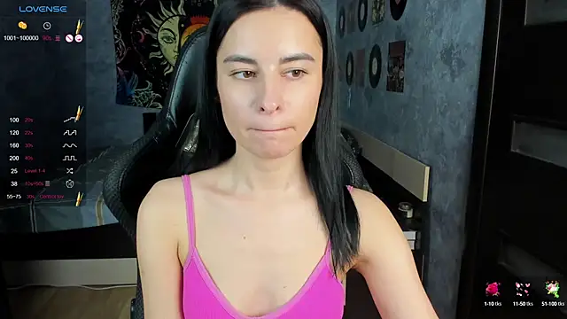 Horny Nikki  online show from December 18, 8:20 am