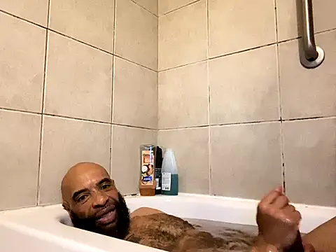 ANAKONDA KIING online show from September 14, 7:46 pm