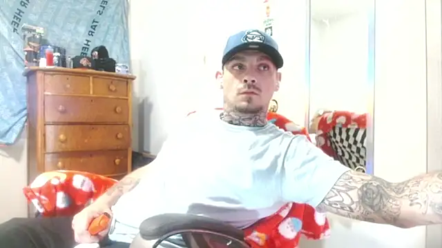 Snapshot of DADDY_KANE8--- chatting on May 2, 12:59 am DADDY KANE8--- online show from May 2, 12:59 am
