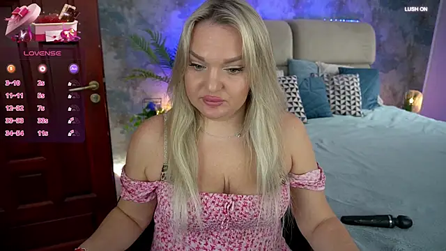 MissyMartinez online show from March 16, 8:10 am