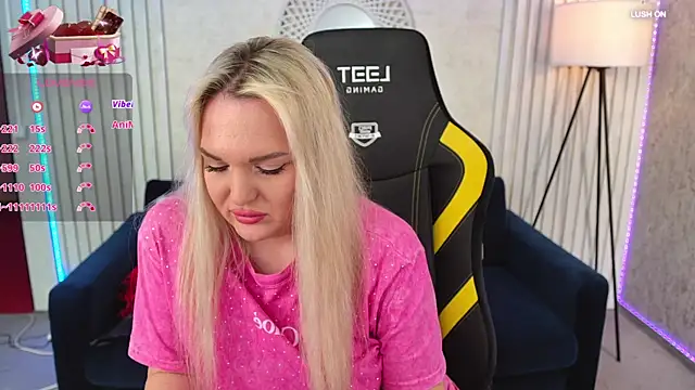 MissyMartinez online show from April 17, 8:28 am