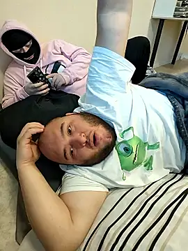 Snapshot of genderfluidco2 chatting on January 10, 11:45 am genderfluidco2 online show from January 10, 11:45 am