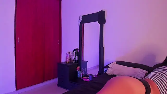 little kayla  online show from February 5, 4:16 am