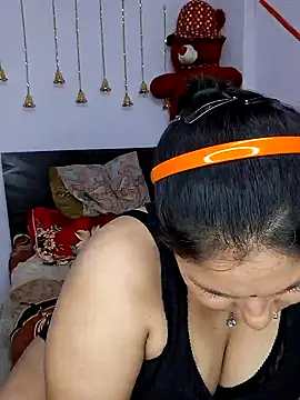 Snapshot of MOM-SUN-COUPLE chatting on January 30, 5:17 pm MOM-SUN-COUPLE online show from January 30, 5:17 pm