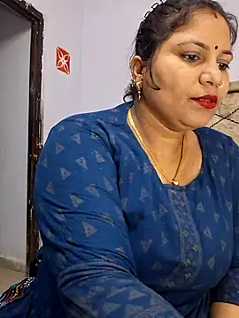 Snapshot of MOM-SUN-COUPLE chatting on February 23, 5:07 pm MOM-SUN-COUPLE online show from February 23, 5:07 pm