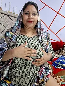 MOM-SUN-COUPLE online show from February 26, 8:11 pm