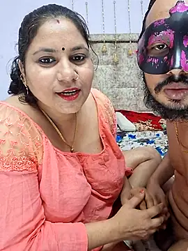 Snapshot of MOM-SUN-COUPLE chatting on March 13, 4:23 pm MOM-SUN-COUPLE online show from March 13, 4:23 pm