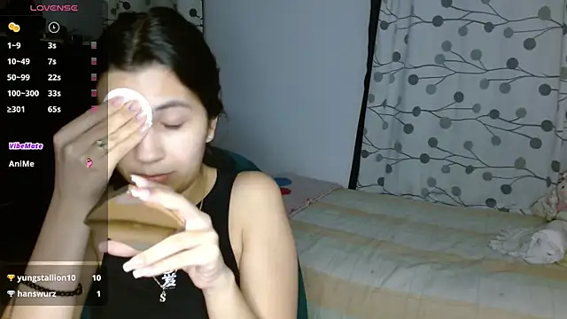 mia  lopez  online show from December 29, 4:48 am