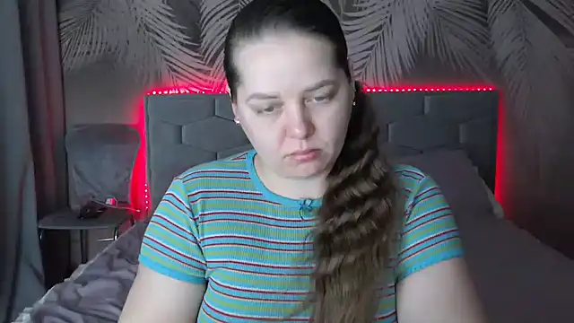 uliastar online show from February 2, 4:37 am