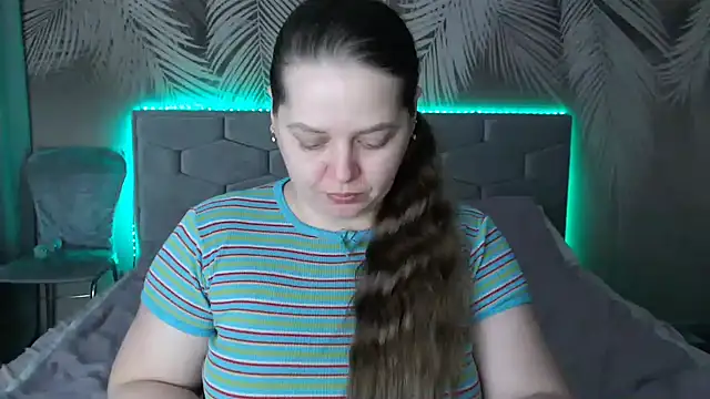 uliastar online show from February 2, 8:24 am