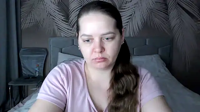 uliastar online show from February 12, 6:08 am