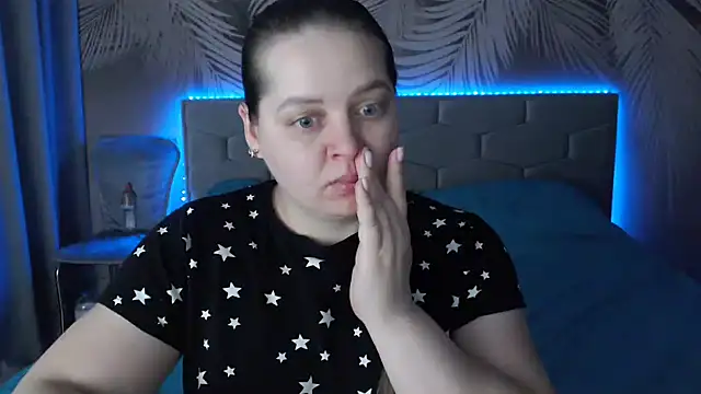 uliastar online show from February 19, 4:23 am