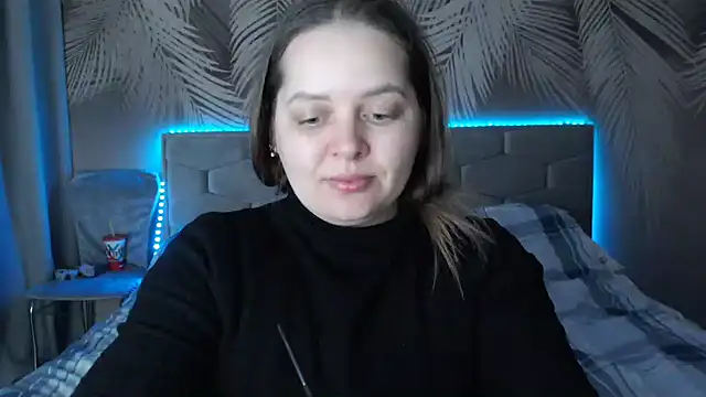 uliastar online show from February 25, 7:09 am