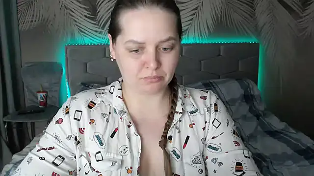 uliastar online show from February 27, 1:28 pm