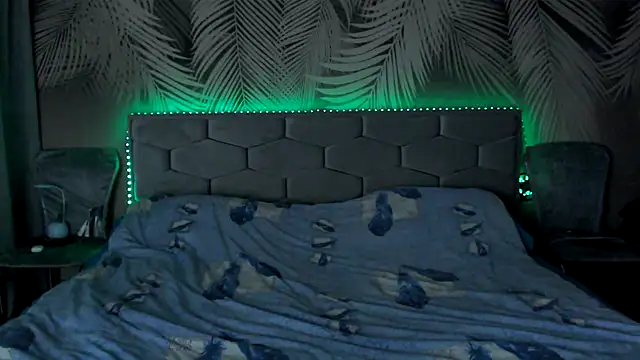 uliastar online show from April 14, 9:37 am