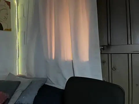 Snapshot of Samy-Candy chatting on February 20, 3:41 pm Samy-Candy online show from February 20, 3:41 pm