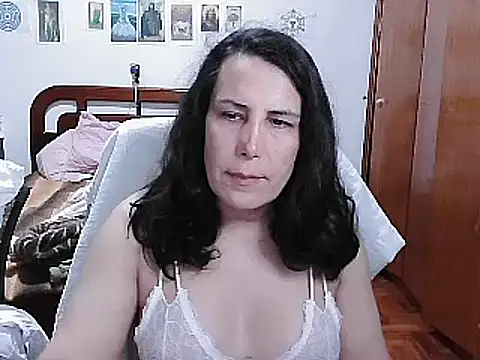 LauraVicttoria361215 online show from March 10, 11:49 pm
