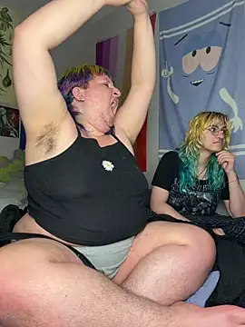 ivolustful online show from July 9, 2:15 am