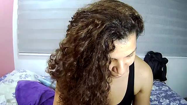 Snapshot of gatubelahot chatting on October 18, 4:15 am gatubelahot online show from October 18, 4:15 am