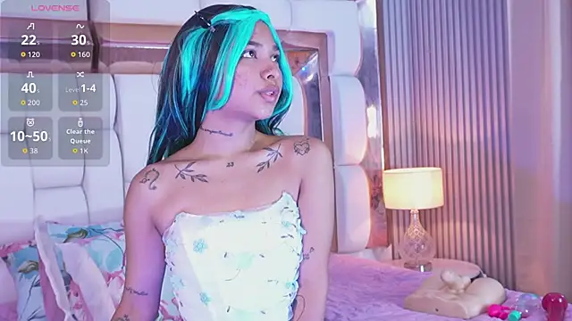 kinkylittlegirll online show from April 15, 3:13 am