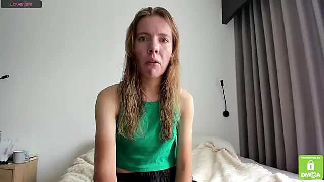 Snapshot of Kalisee_ chatting on April 19, 5:07 am Kalisee online show from April 19, 5:07 am