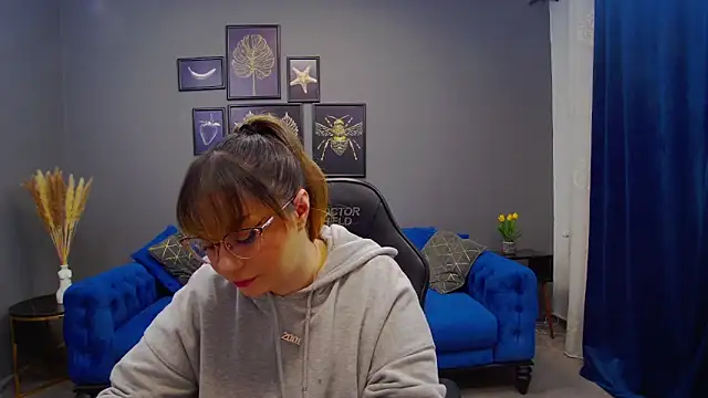 Snapshot of Katewalker_ chatting on January 8, 6:09 pm Katewalker online show from January 8, 6:09 pm